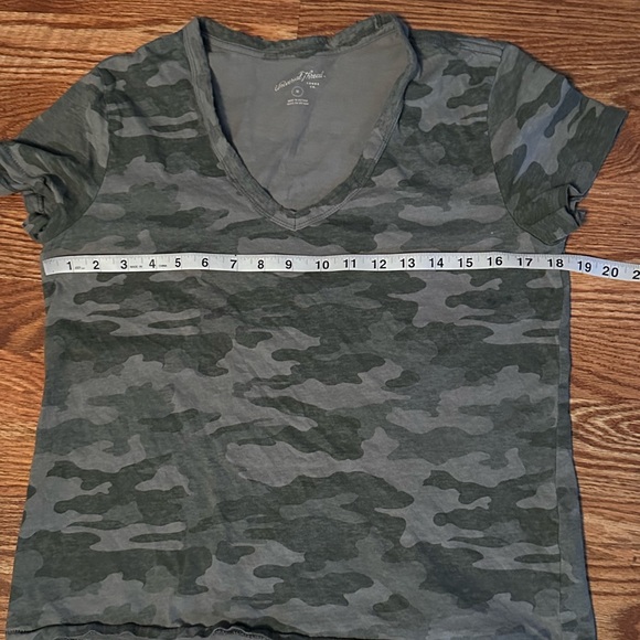 Universal Thread camo tee - Picture 4 of 6